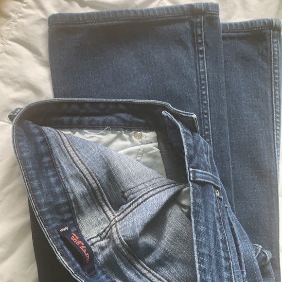 Levi’s Curvy cut 528 Jeans - Picture 10 of 11